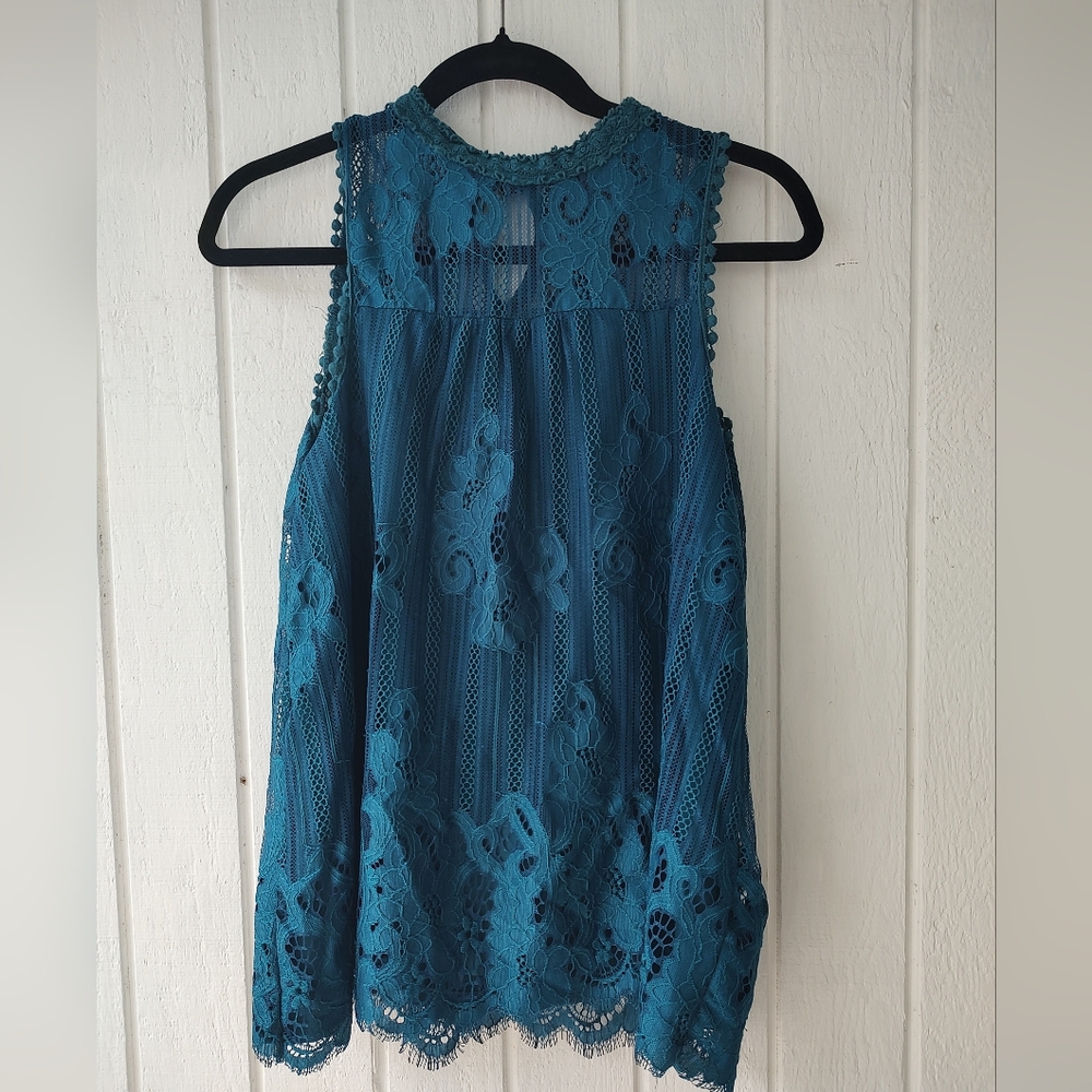 Chic Teal Lace Tank Top